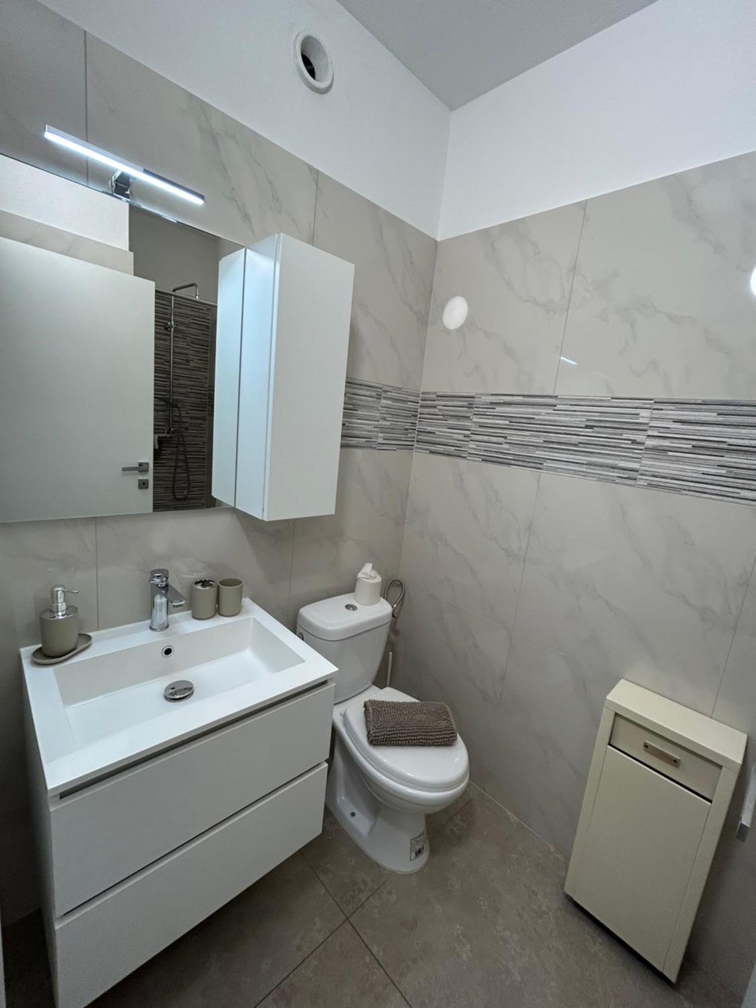 *Veranda'S Rooms* - Free Parking In Central 盧加諾 外观 照片