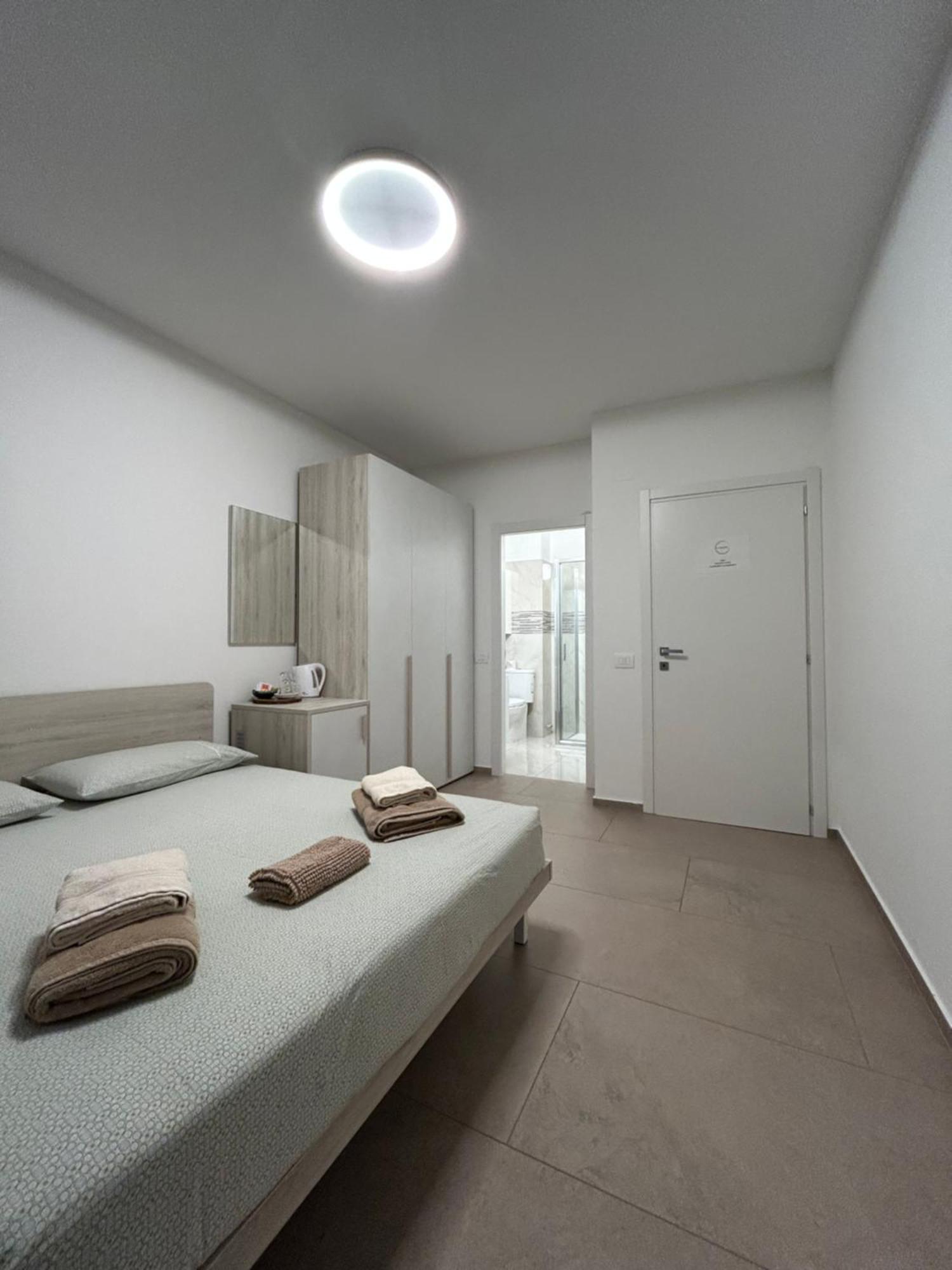 *Veranda'S Rooms* - Free Parking In Central 盧加諾 外观 照片